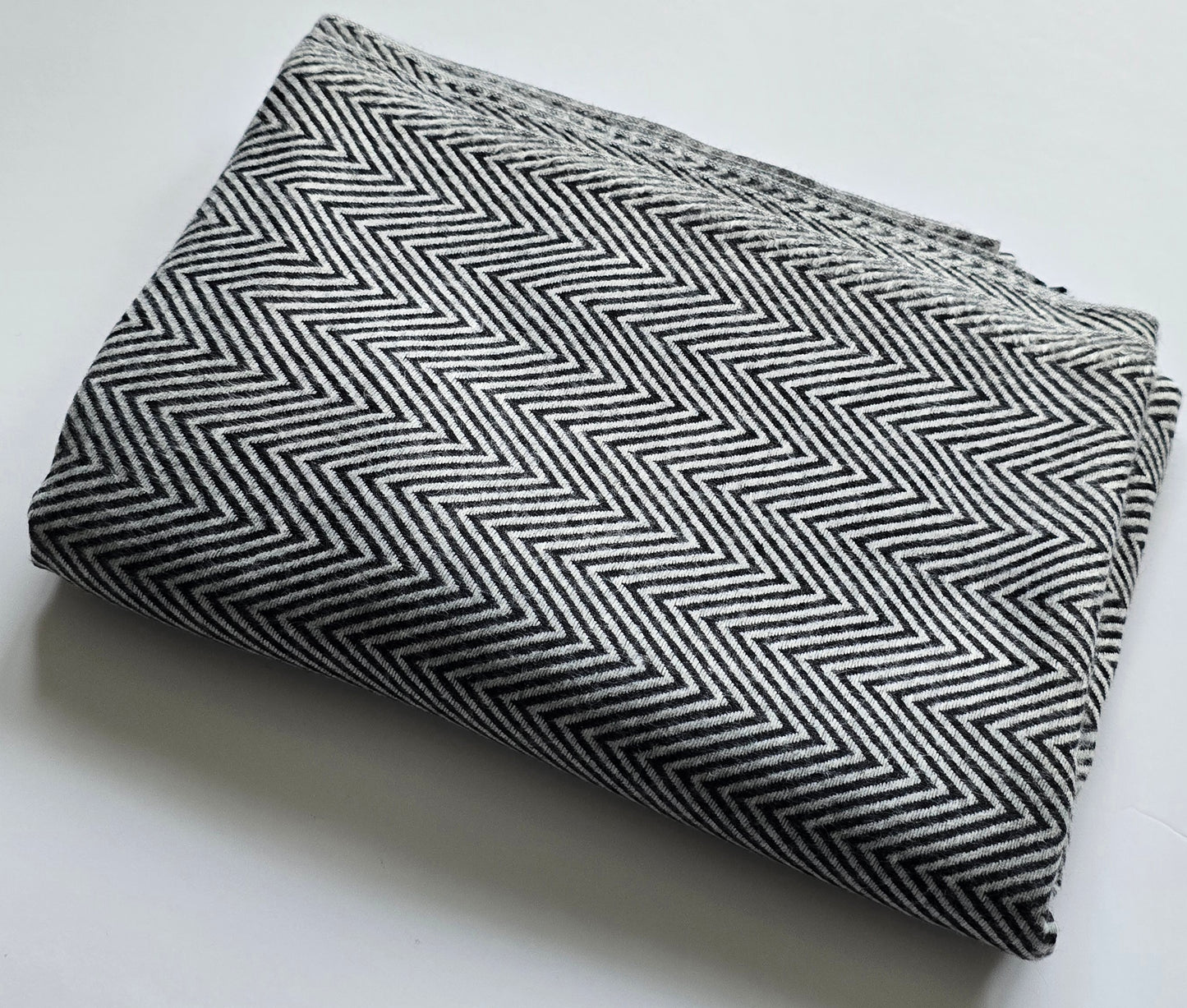 ZigZara: 2-Ply Cashmere Zig Zag Stole