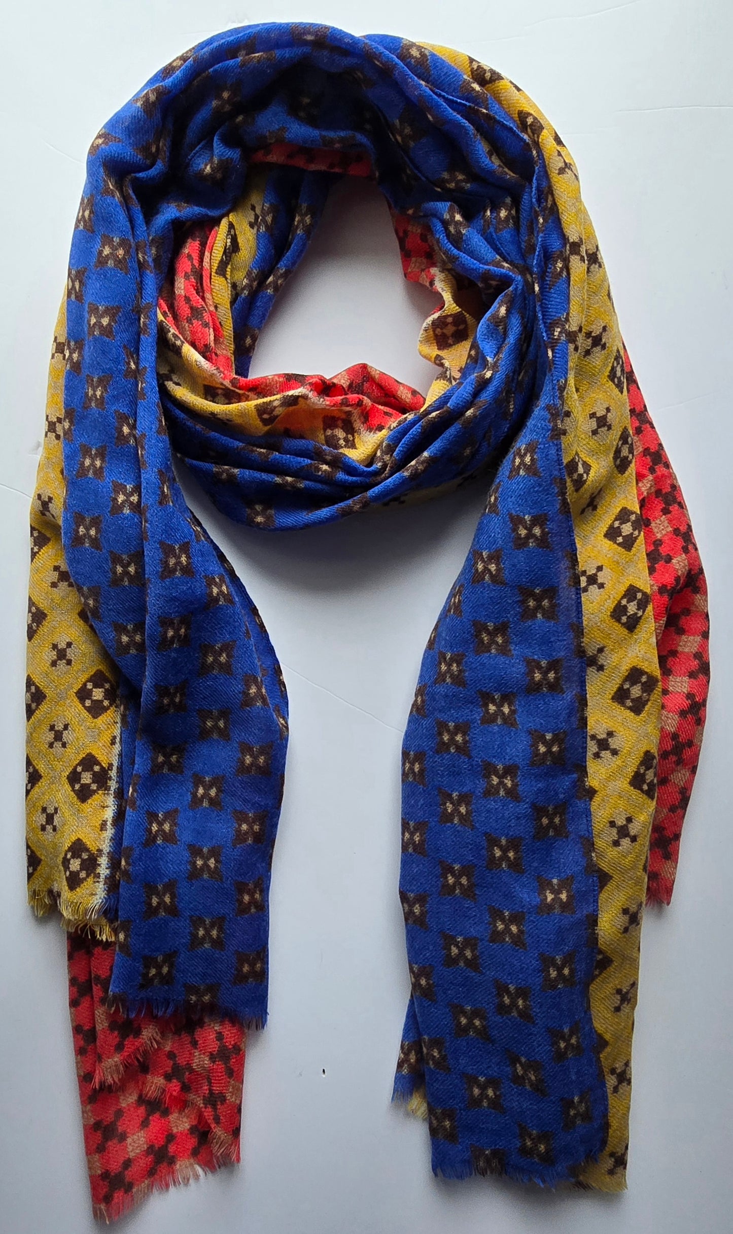 Premium Merino Wool Scarf – Soft, Warm & Breathable