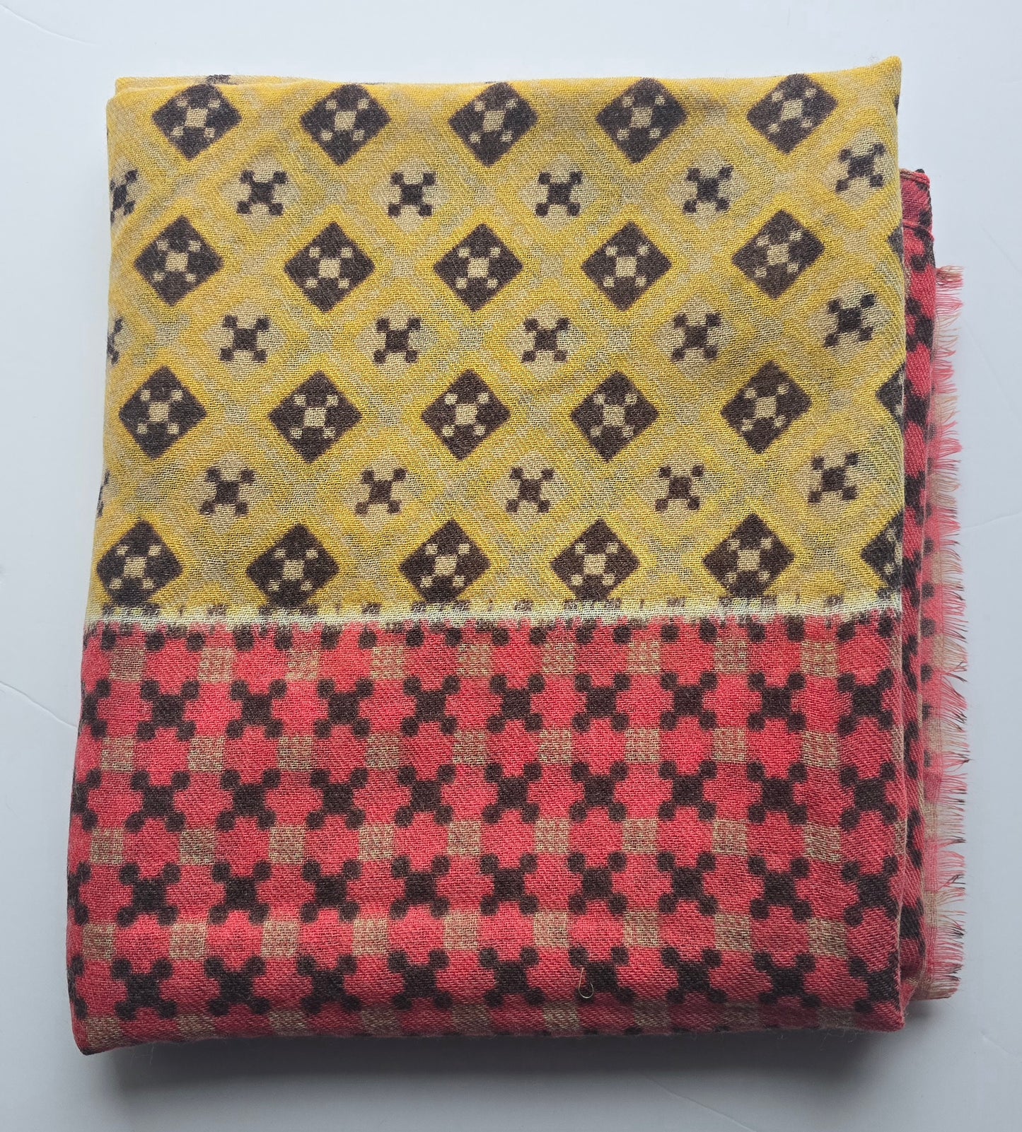 Premium Merino Wool Scarf – Soft, Warm & Breathable
